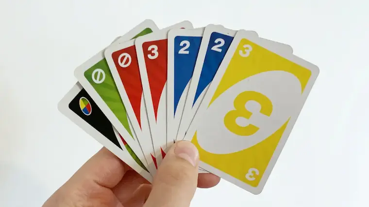 Uno card game